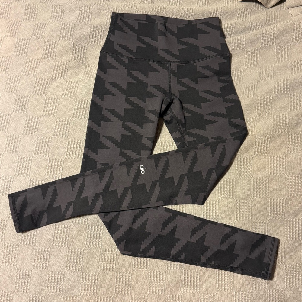 ALO leggings